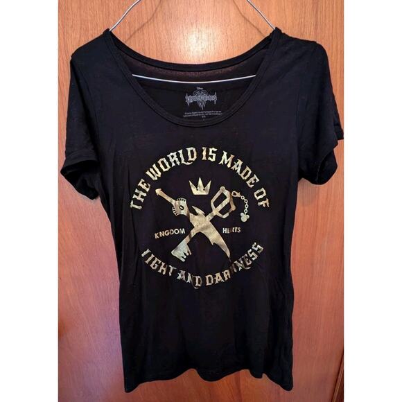 Disney Kingdom Hearts SS Black Shirt Gold Letters Size Medium World Light Dark - Picture 1 of 5